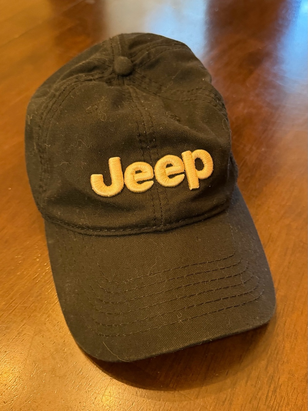 Jeep Baseball Hat OSFM Adjustable Embroidered Logo Black White Logo Design USA
